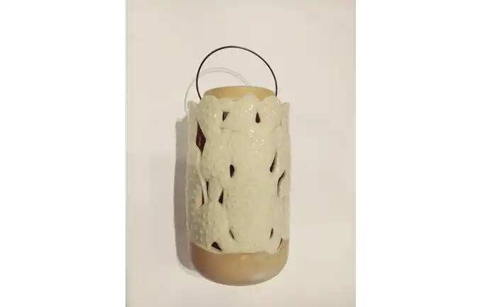 Stylowy Lampion Ceramiczny z Ażurowym Wzorem - H30 x Ø18 